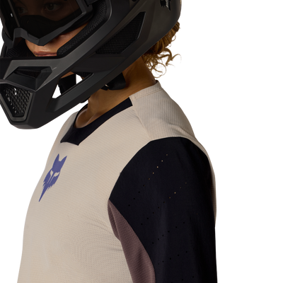 Womens Defend LS Jersey Park
