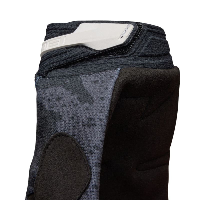 180 Bnkr Glove