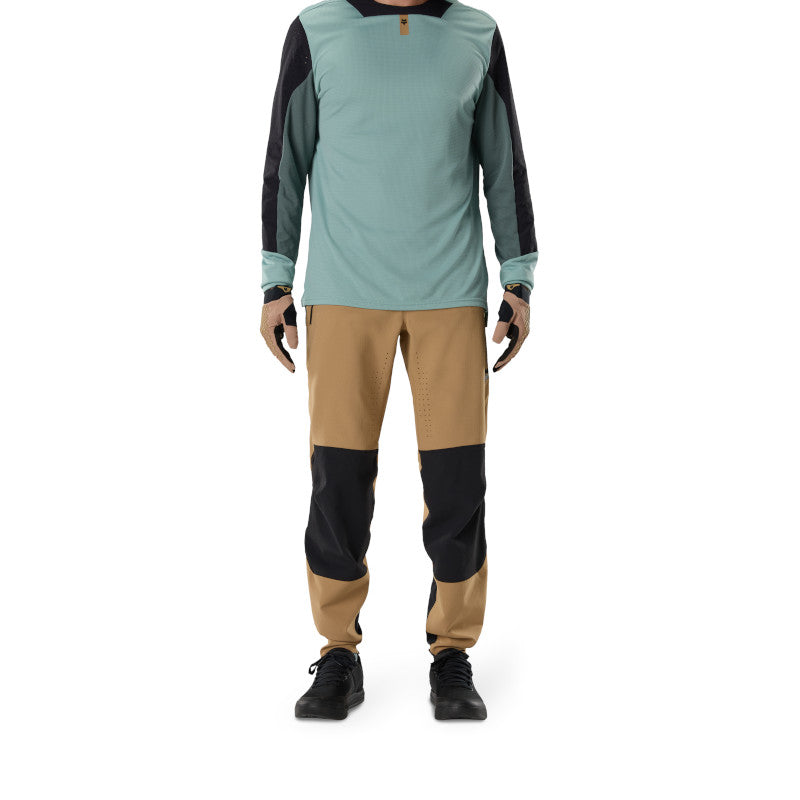 Defend Pant